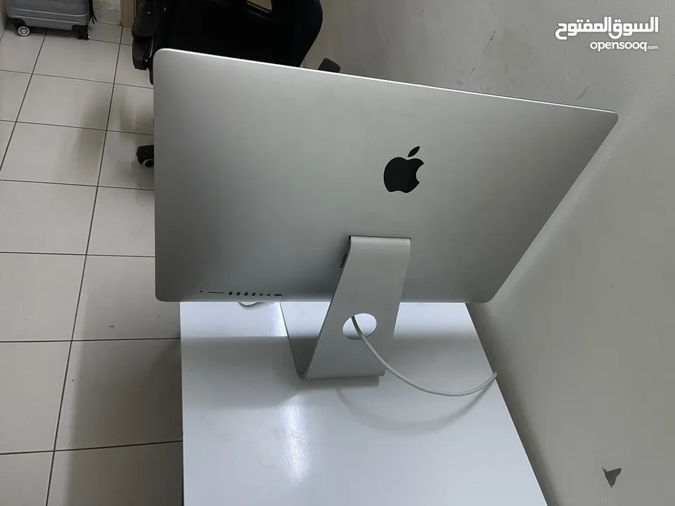 شغال ممتاز بس كم فطر بالشاشة ما مأثرة imac 2015 5k