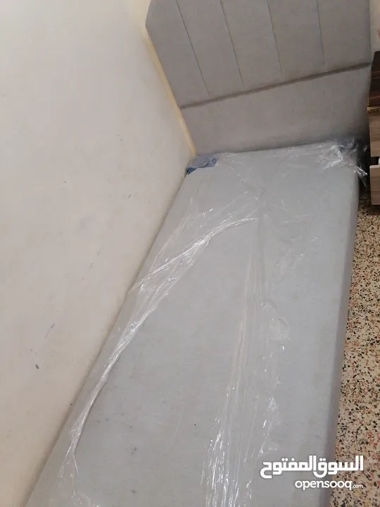 تخت عدد 2لبيع
