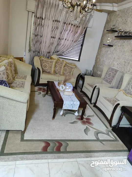 طقم كنب خشب زان زائد سجاد تركي زائد طوايل زائد بردايه للبيع بسعر 170