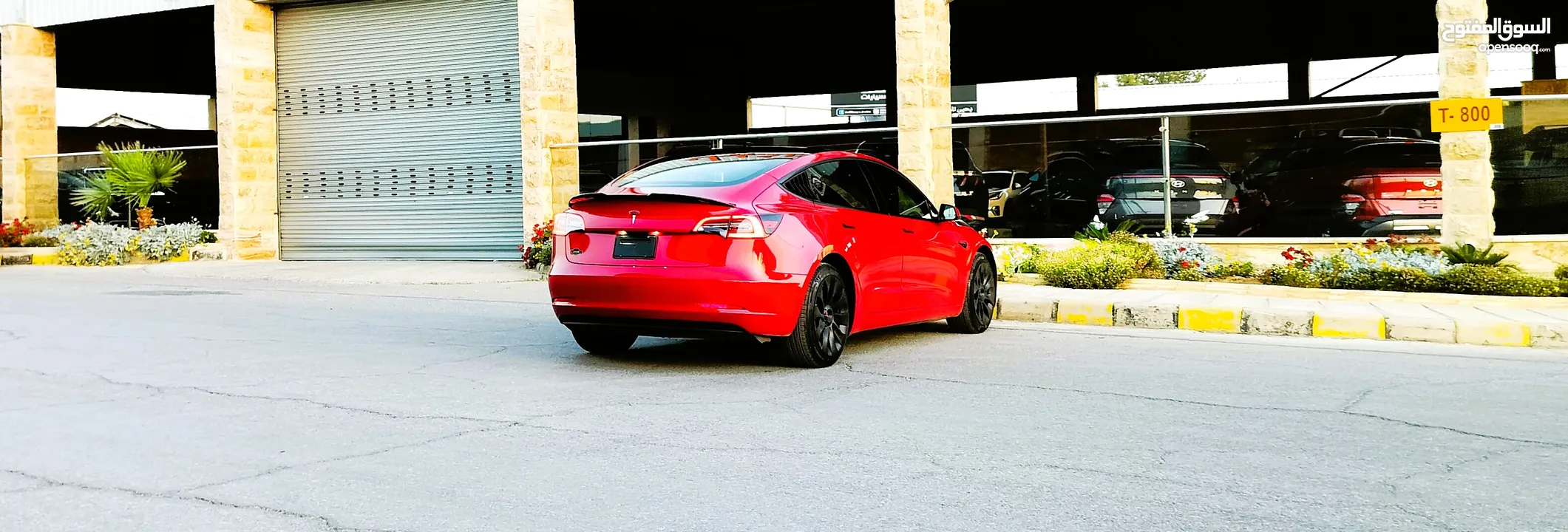تيسلا 2023 model 3 فحص كامل 4 جــــيــــد ممشى قليل 18 الف بحالة الوكالة لون مميز بسعر لقطة ومحروووق