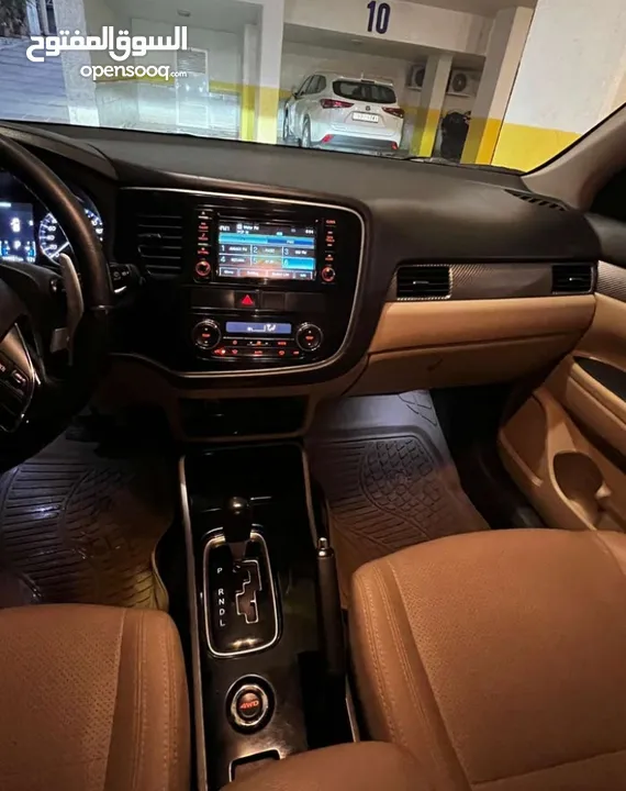 Mitsubishi Outlander in agency condition, fully loaded, 7 seats, good condition, 2018 model