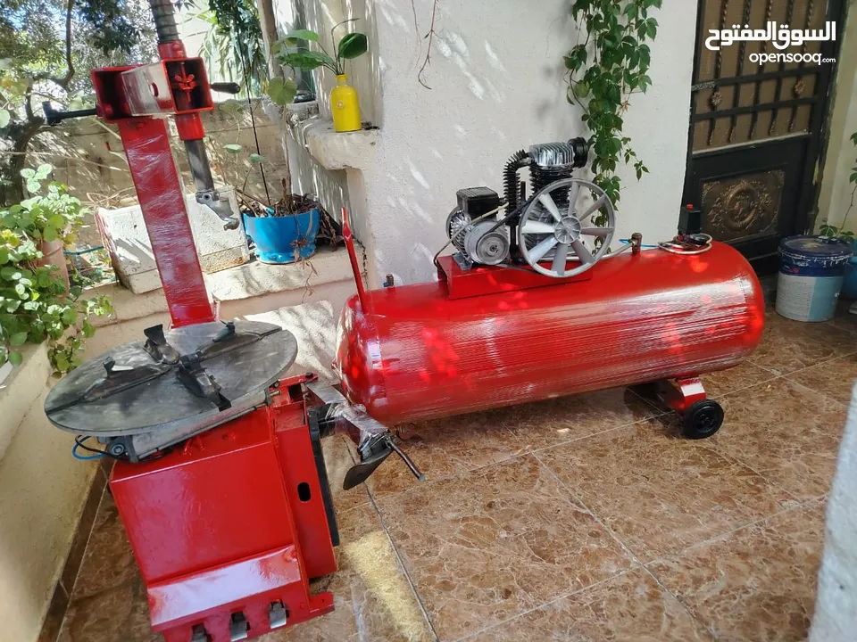 معدات محل بناشر للبيع بحال الوكالة