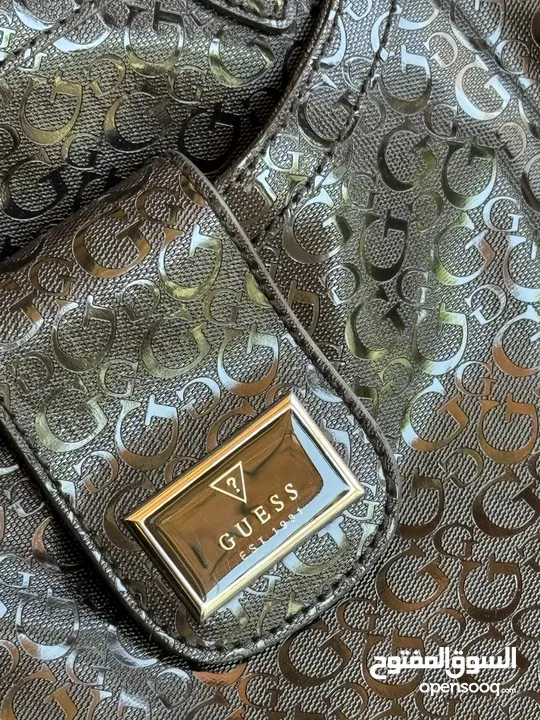 شنطة جيس مستعملة للبيع guess