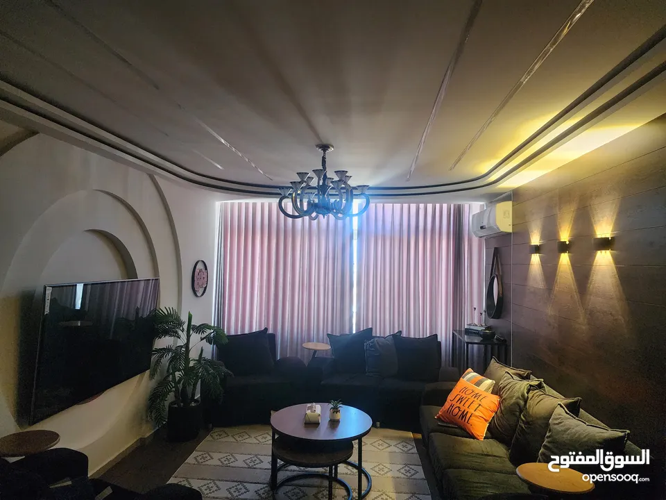 شقة مميزة للبيع مع الأثاث