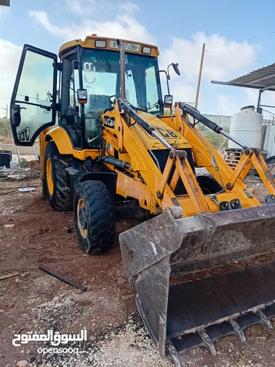 باجر Jcb مرتب مع شاكوش  وعجلين سبير خلفي واماي وكف 40