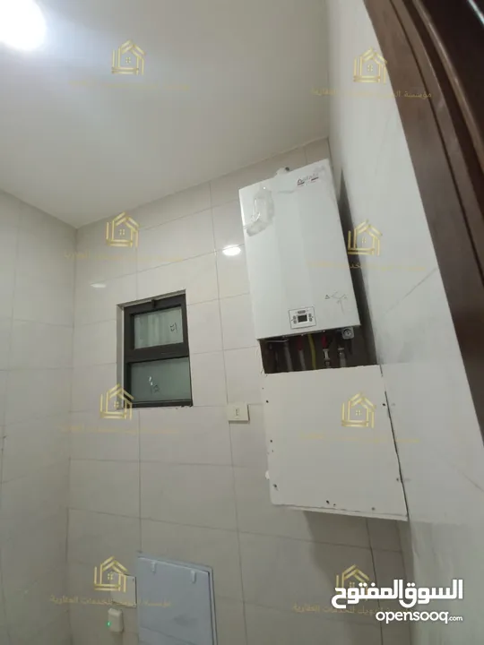 شقة جديدة - لم تسكن - خلدا - 3نوم 1ماستر - 200م - بلكونة بإطلالــــه مميزة - قرب الخدمات العامة -