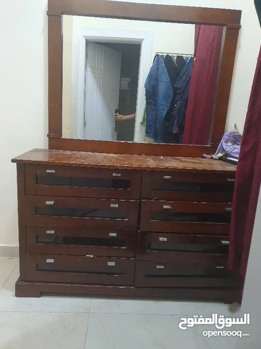 Dressing table and 4 door cupboard