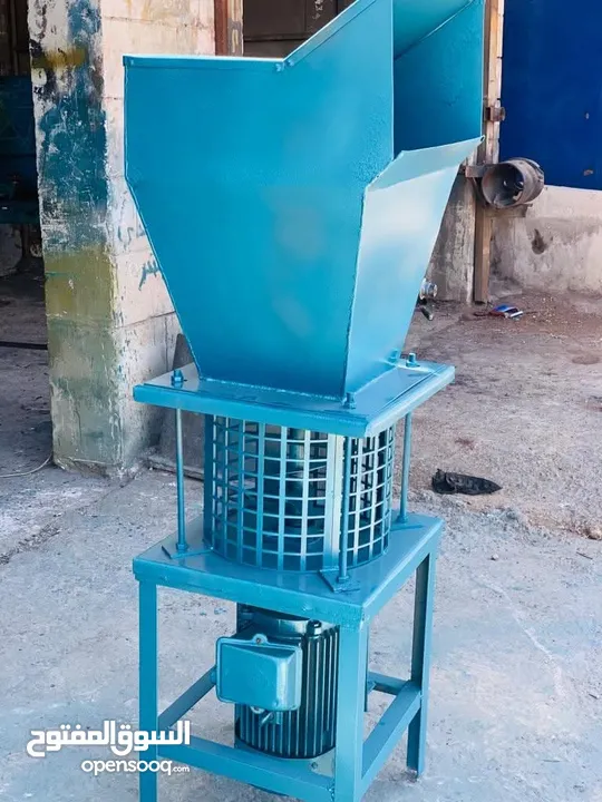 ماكنة فرم الاسفنج والفلين ( جاروشة اسفنج والفلين )