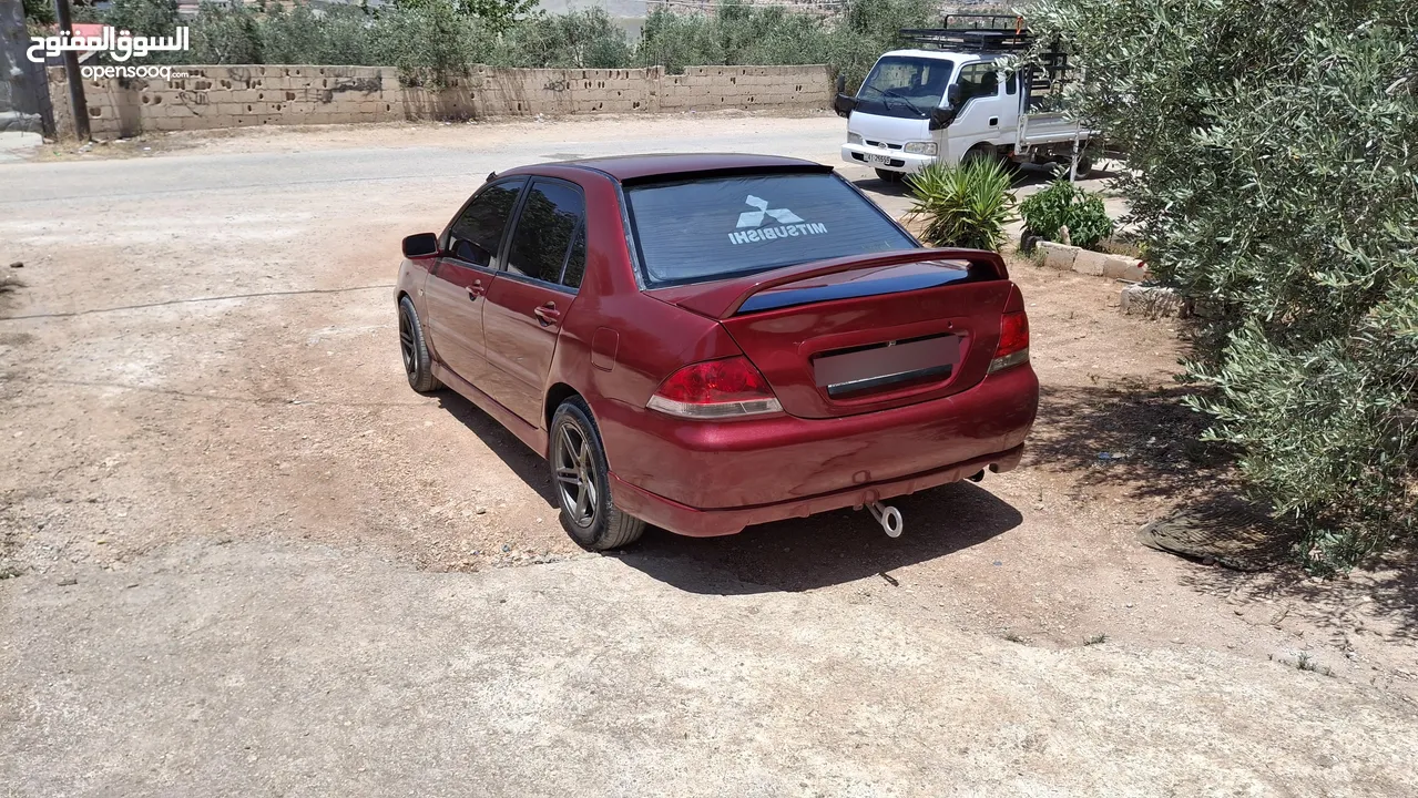 متسوبيشي لانسر للبيع موديل 2005 .