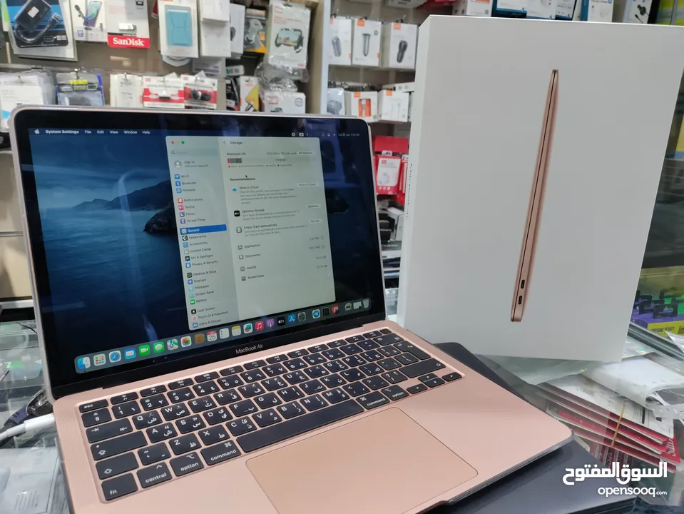 MacBook 13inch 256 GB 8gb ram graphic 1500 gold colour like new box charger everything Available