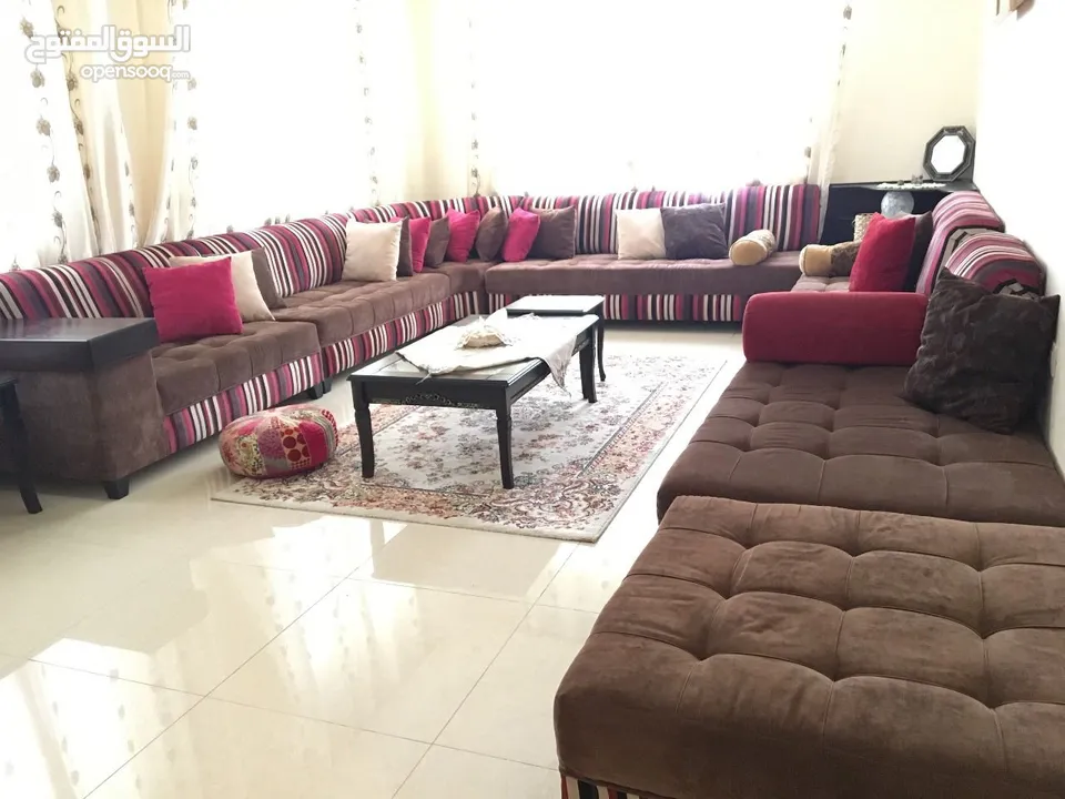 "شقة طابقية" للبيع بسعر مغري من المالك مباشرة في اجمل مناطق شمال عمان حي الضياء