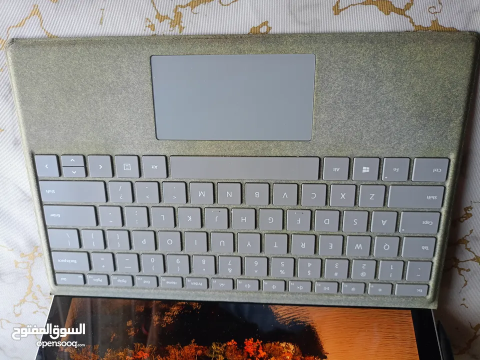 سيرفس برو 6 مستعمل بحالة ممتازة للبيع بسعر مغري جدا surface pro 6