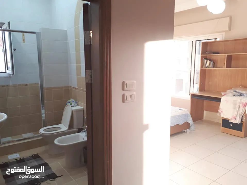 فيلا مستقلة للإيجار مفروشة بالكامل مكونه من 5 نوم