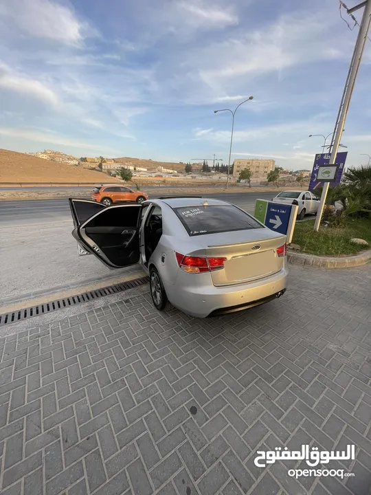 سيارة فورتي 2009 بحالة الوكالة