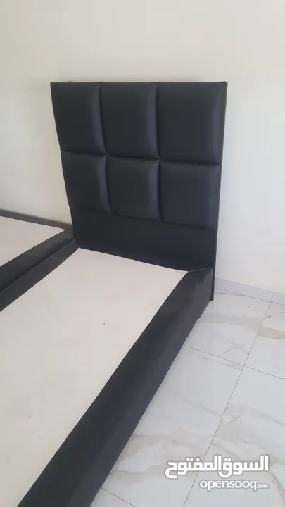 4 تخوت مع فرشات شبه جديد