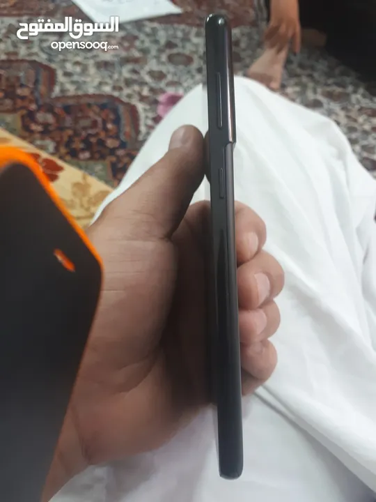 بلسs21 التلفون نظيف جدا خالي من ايا عيوب مع كرتونته