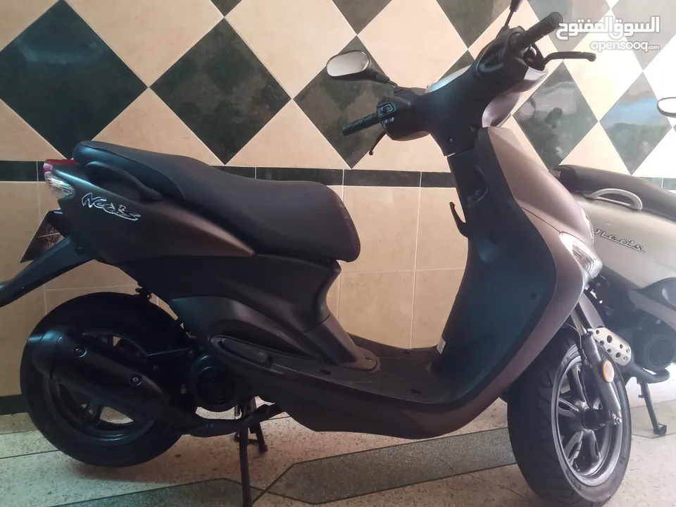 Yamaha Neos 49cc scooter