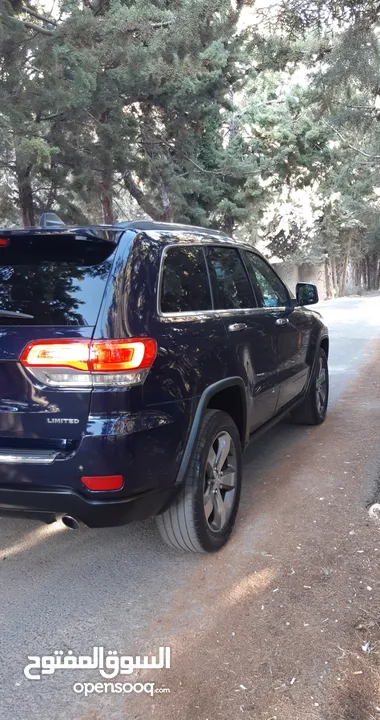 جيب جراند شيروكي 2016 ليمتد فحص كامل بانوراما  لون مميز جدآ واضح ممشى قليل  Jeep  4x4