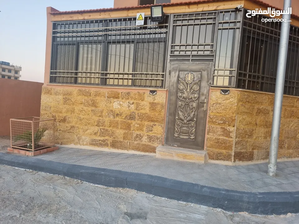 شقة أرضية جديدة مطلة عل البحر الميت للبيع/  ground floor apprt. 4 sale with sea view