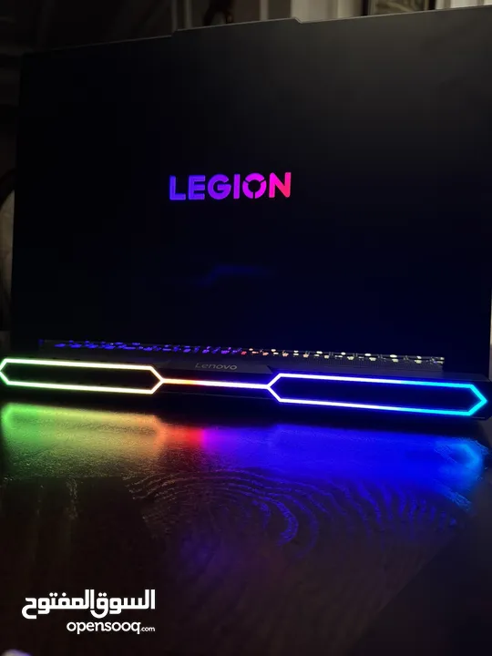 Lenovo Legion Pro 7 - RTX5090 - Ultra 9 -64GB - 2TB