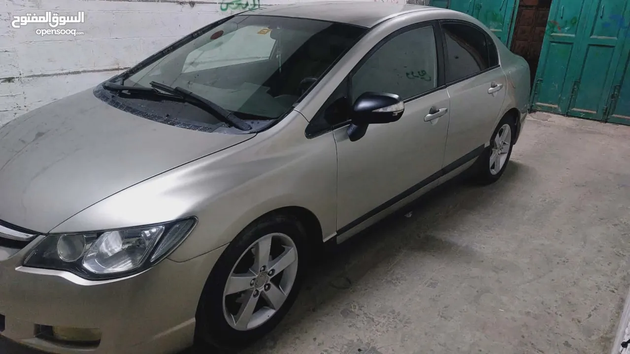 هوندا سفيك للبيع دهان جديد لا يوجد قص طولي ولا خلفي للتواصل على الواتس اب او الرقم