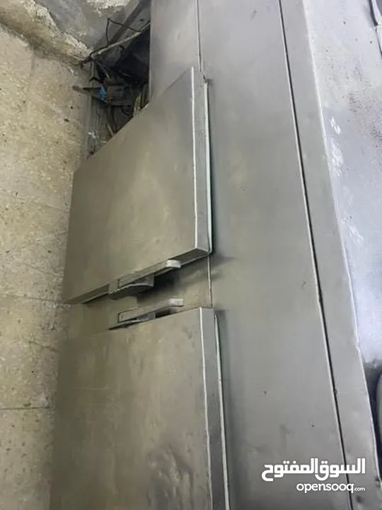 عده مطعم فلافل +عده محل معجنات