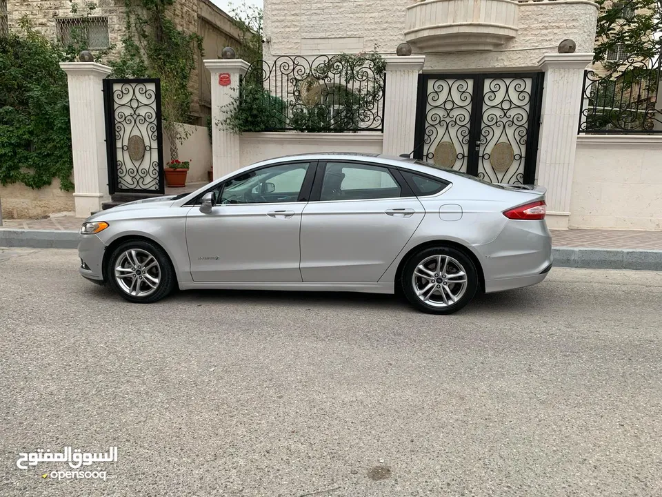 فورد فيوجن هايبرد موديل2016