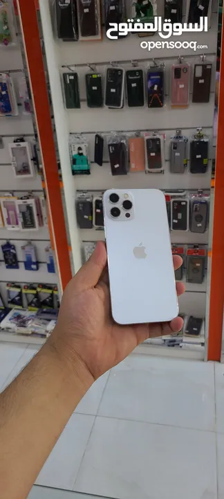 بأقل سعر : iPhone 12 pro max 256gb نظيف جدا بحالة الوكالة بدون اي شموخ و بدون اي مشاكل