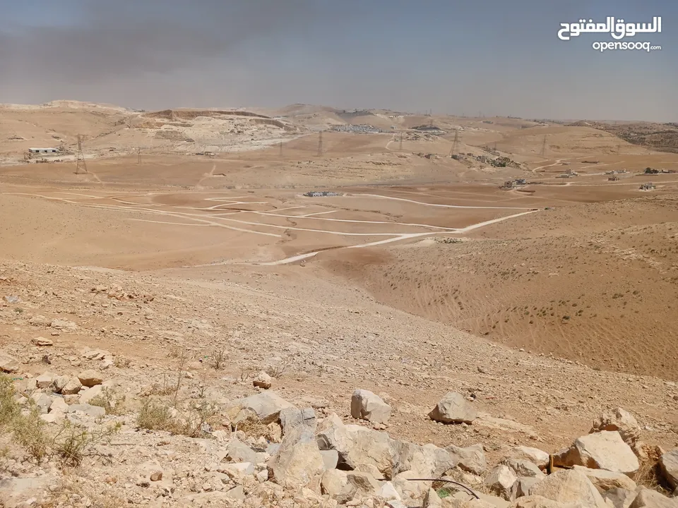 من المالك مباشرة 20 قطعة أراض سكنية شارع الحزام  ( المغيرات/وادي القطار )شرق عمان  مفروزة جديد للبيع
