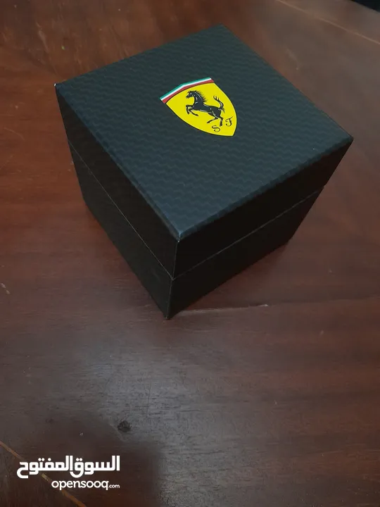 ساعة Ferrari اصلية جديدة لم تستخدم