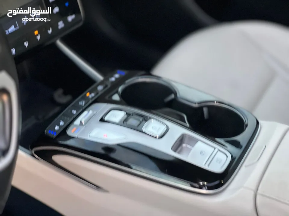 هونداي توسان/2022 Plug In فل الفل فتحة سقف بانوراما  4x4 ///271Hp   ( Haybrid) 1600cc