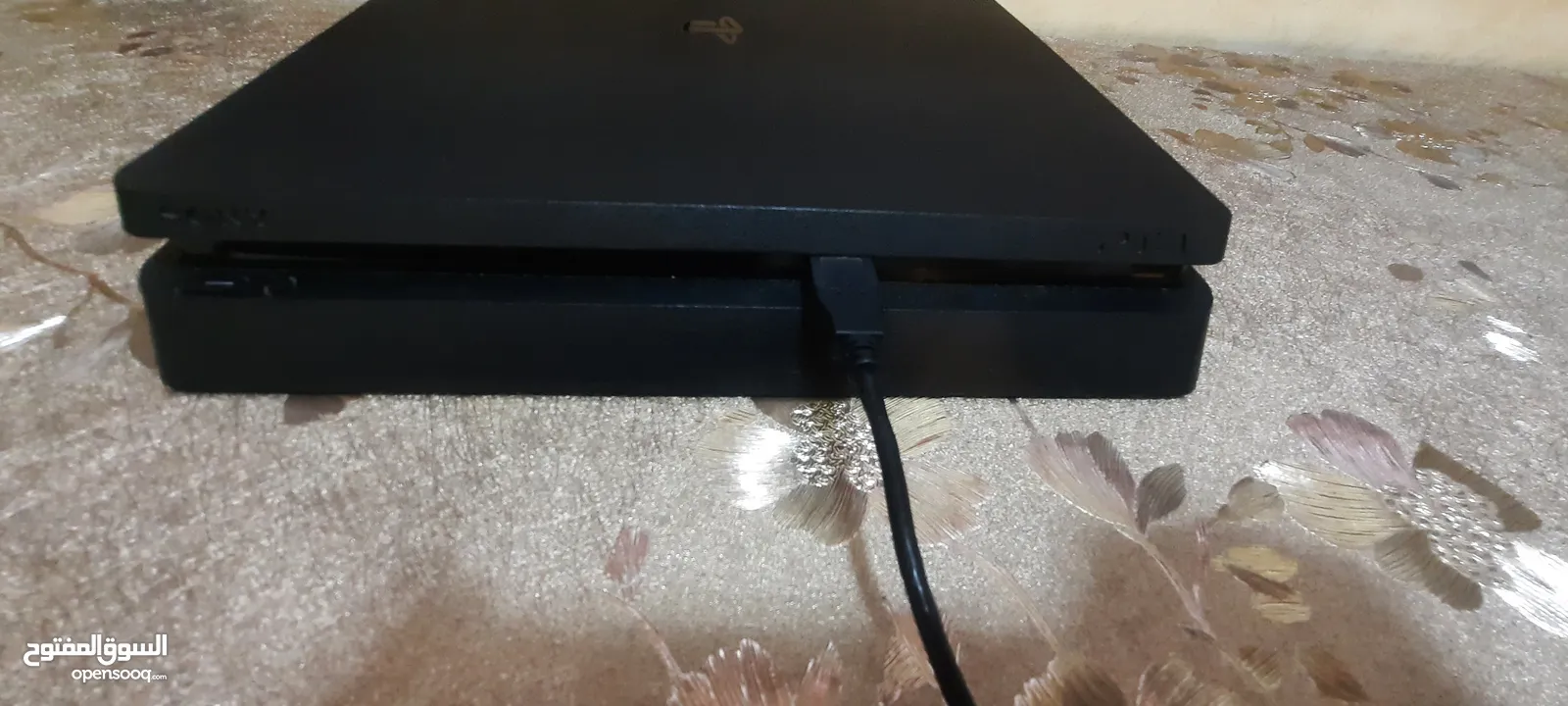 ps4 slim .
