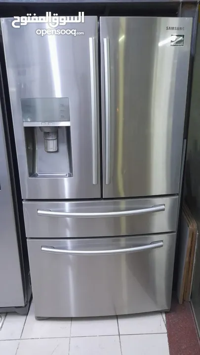 Samsung french door refrigerator with water dispenser and ice maker