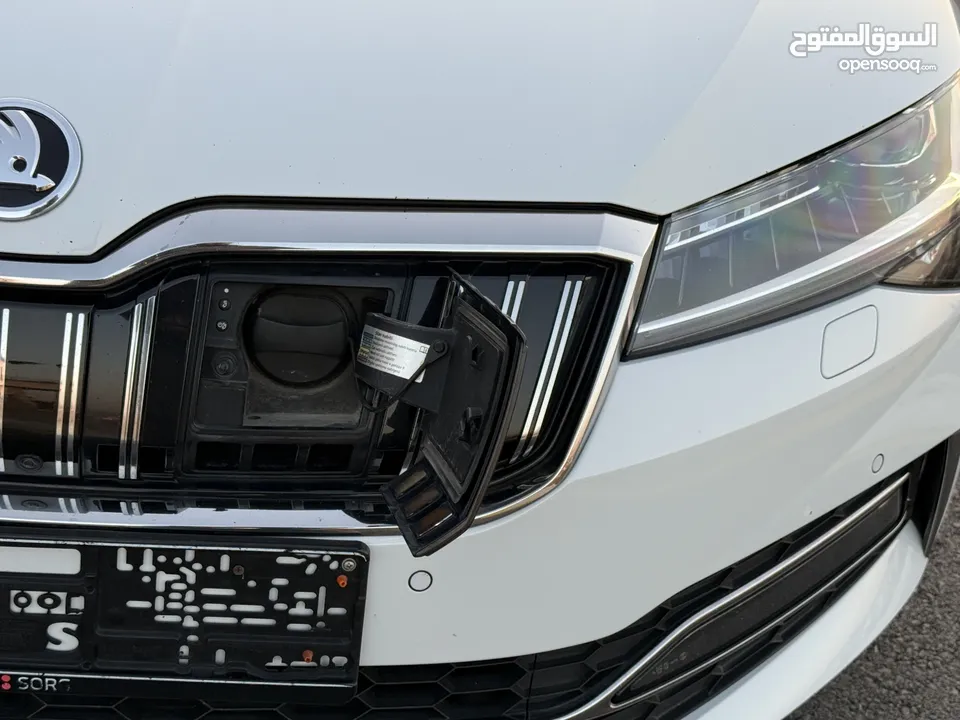 سكودا سوبير ب بلج ان هايبرد