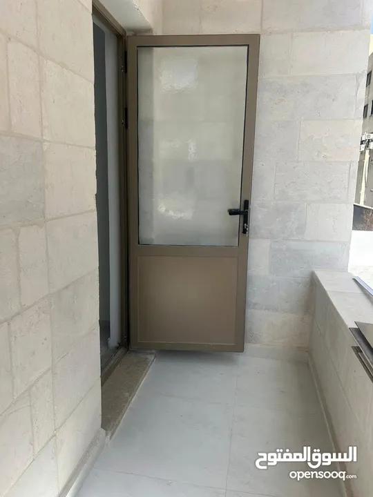 استديوهات استثمارية للبيع