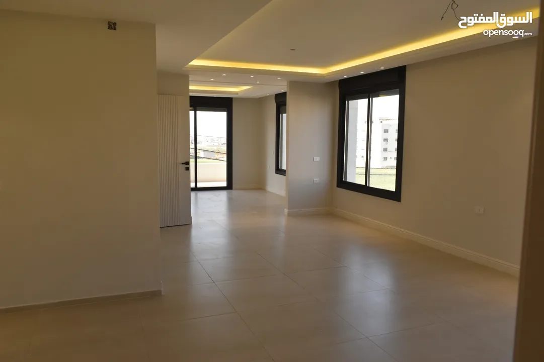 شقة سوبر ديلوكس للبيع بأرقى مناطق إربد