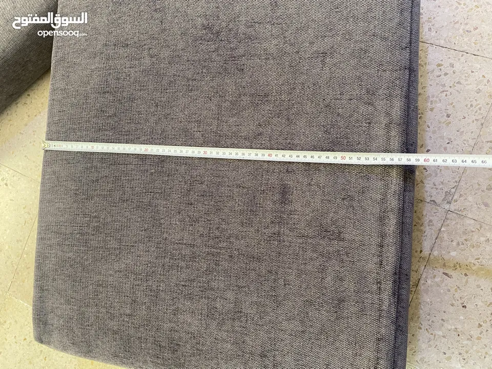 طرحات خمسة مع مساندهم