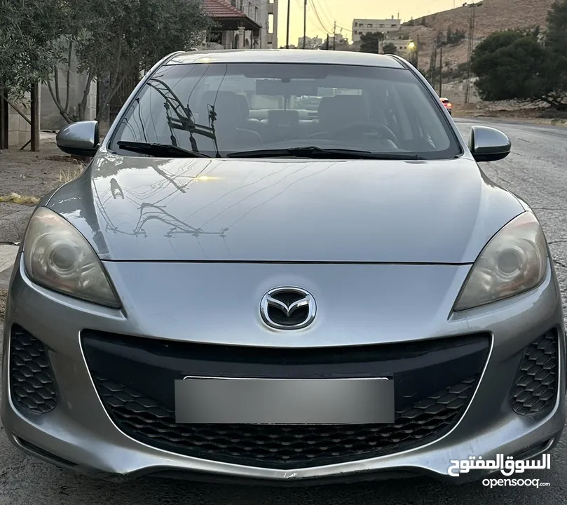 مازدا زوم 3 مش بحاجة اشي ترخيص سنة تامين شامل