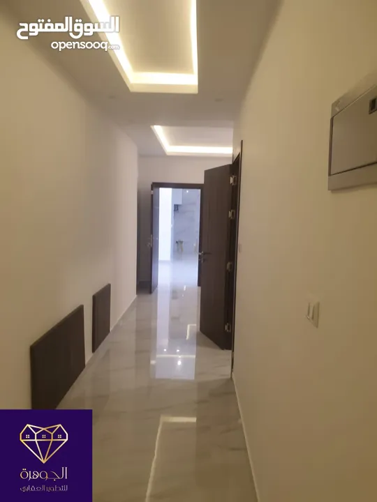 شقة طابق ثاني فخمه ومميزة جديدة لم تسكن لقطه وبسعر مغري جداا عرض خاص أرقى واجمل مناطق خلدا