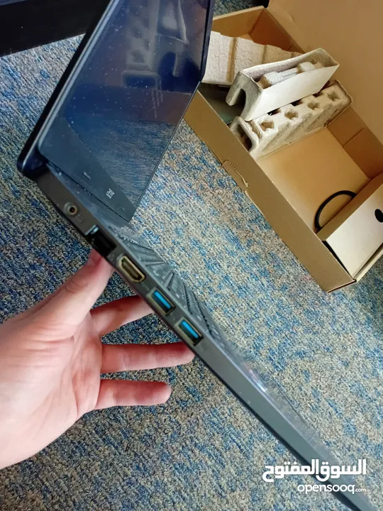 لابتوب acer  slam   الموصفات rayzn 3 الجيل الاخير 4غيغا  ram Ddr4 الكرت انتل  u hd الذاكرة 1tera HDD