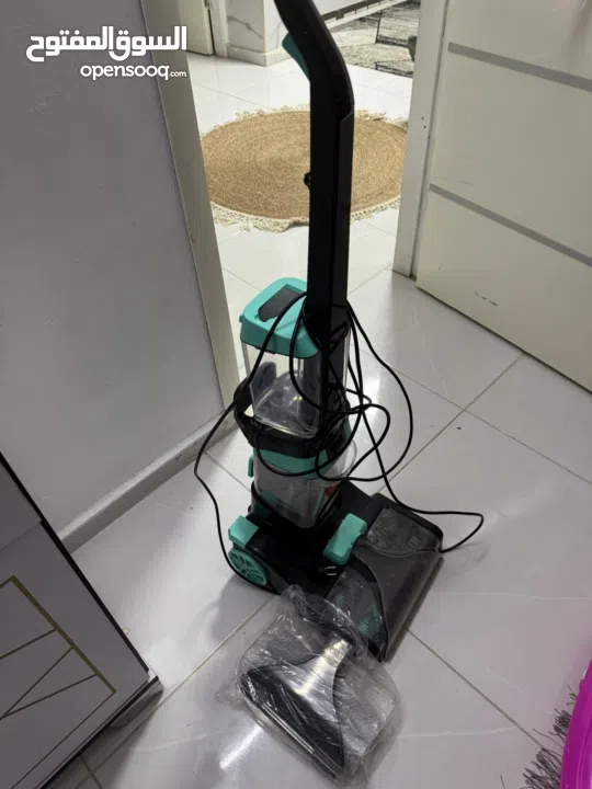 مكنسة كهربائية للسجاد والبلاطً