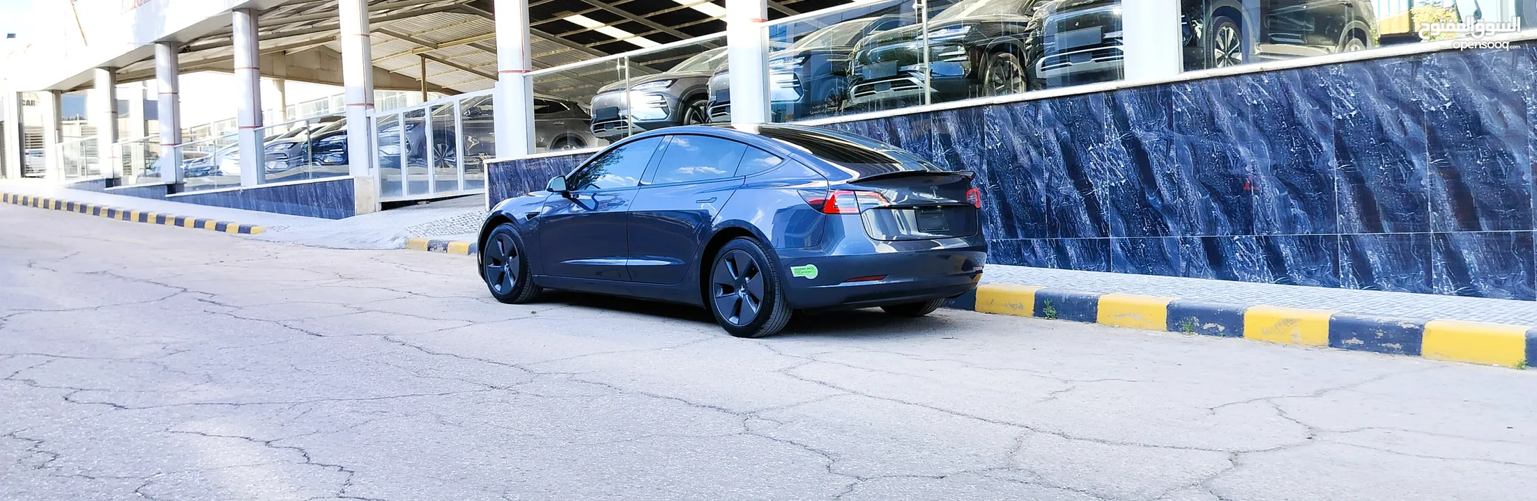 تيسلا 2023 MODEL 3 بدون ملاحظات فحص اوتوسكور ممشى 16 الف بحالة الوكالة لون مميز بسعر محرووووق ولقطة