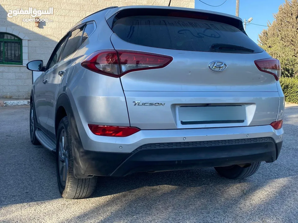 توسان بنزين 2000سيسي 2016