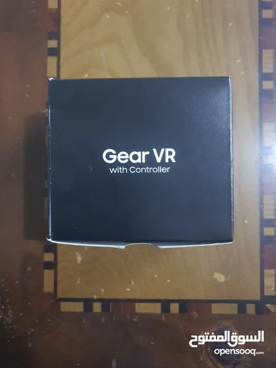 Gear VR with controller - نظارة سامسونج مع أداة التحكم