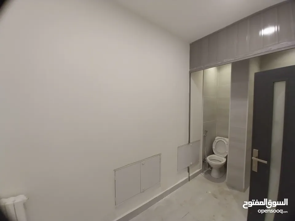 شقة غير مفروشة للإيجار 200م2 ( Property 19443 )-174977282