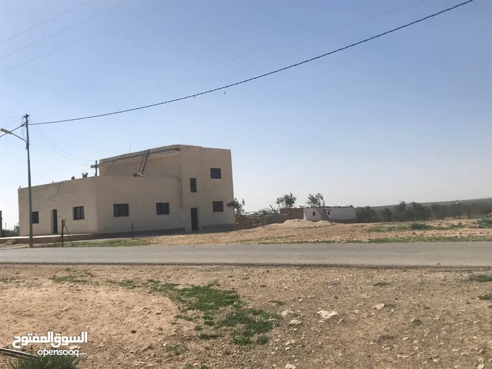 للبيع  3 قطع في النهضه محافظة العاصمه اراضي جنوب عمان مجموع مساحة القطع 50 دونم