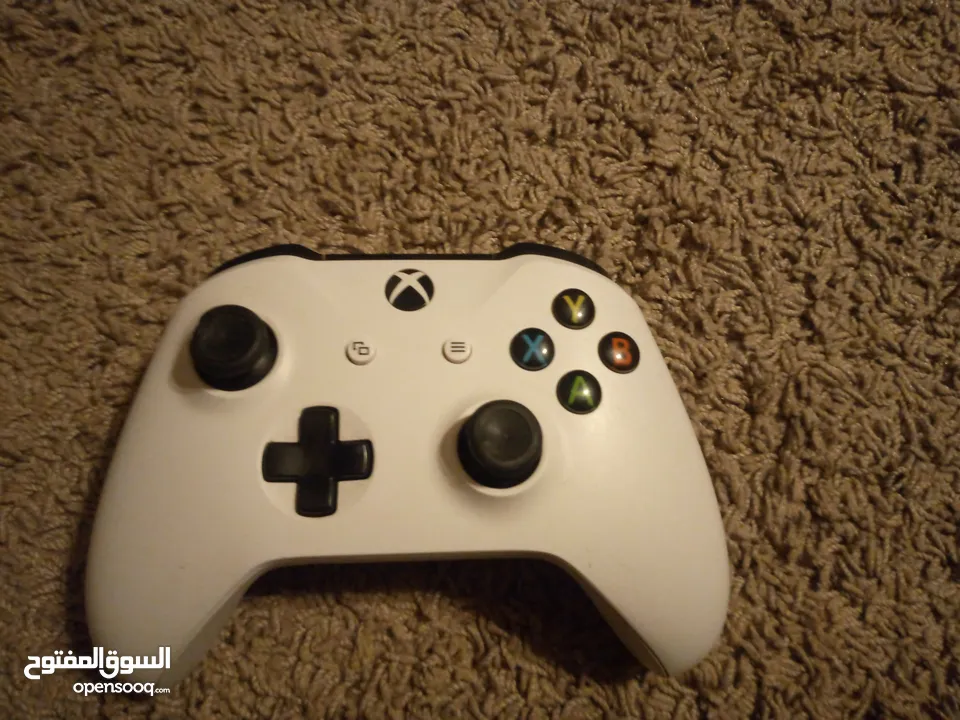 اقرا الوصف 4 كونترول Xbox one s+Xbox one x