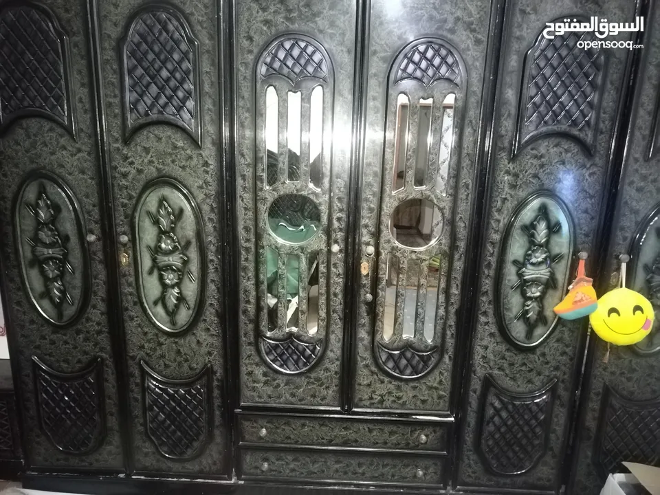 للبيع خشب لاتيه