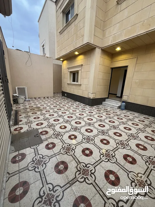 دور أرضي للإيجار سنوي في حي الوادي  Villa Portion Ground floor for Rent