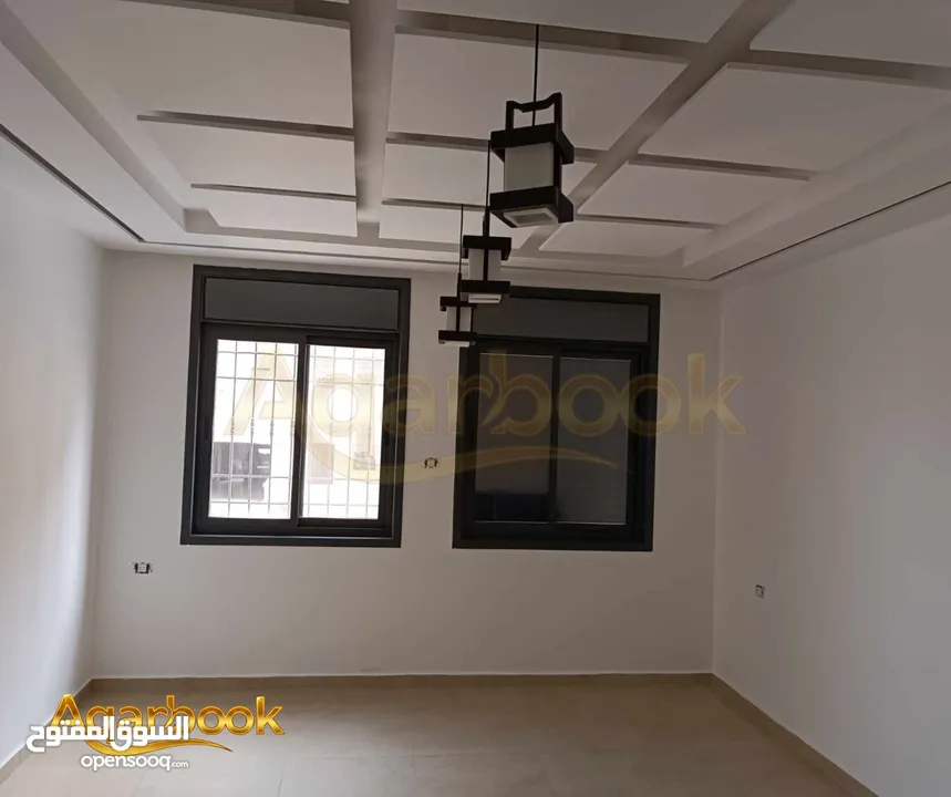 شقة للبيع في بيتونيا – بالقرب من الإسكان الفلسطيني
